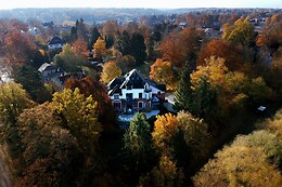 Martin's Manoir ***