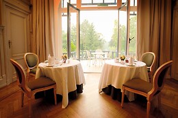 Martin's Manoir ***