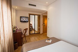 HOTEL ZENTRAL RAMIRO I