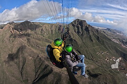 LETSFLY PARAGLIGLING
