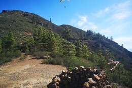 LETSFLY PARAGLIGLING