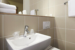 B&B HOTEL Lyon Aéroport Saint-Quentin-Fallavier