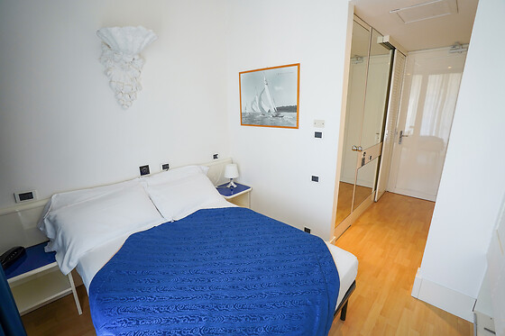 Hotel Luxor - photo 0