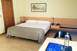 HOTEL AR PARQUESUR 4*