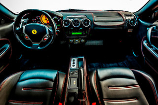 Een Ferrari 360 Modena besturen van Celebrations Autoverhuur (Stroombeek-Bever - regio Brussel)
