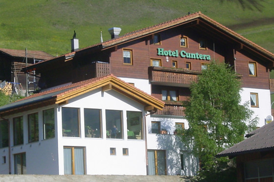Hotel Cuntera - photo 0