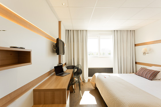 Hotel The Originals Montpellier Sud Neptune - photo 1