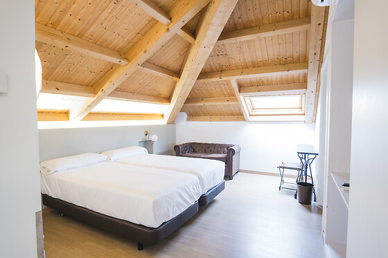 ALDA TRIACASTELA - photo 19