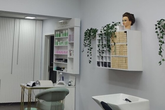 Class Hair and Beauty - photo 5