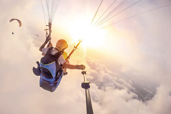Dans les airs