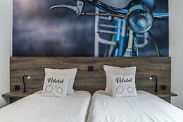 Hotel Velotel