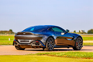 Pilotage Aston-Martin Vantage (6 tours) sur le Circuit de Mettet (B)