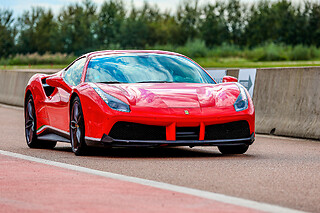 Pilotage Ferrari 488 GTB (2 tours) sur le Circuit de Mettet (B)