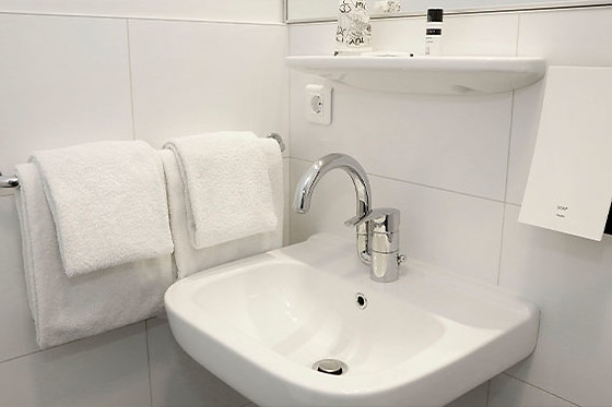 City Hotel Terneuzen - photo 2
