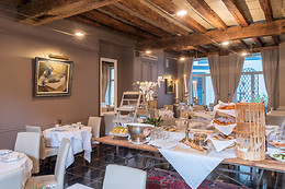 Martin's Relais ****