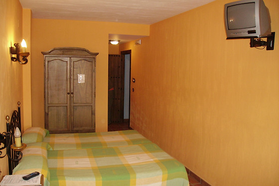 HOSTAL RURAL EL CABRIEL - photo 0