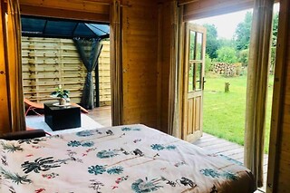 Séjour insolite pour 2 personnes et 1 chien à la Tiny House à Courcelles (Hainaut)