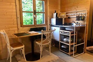 Séjour insolite pour 2 personnes et 1 chien à la Tiny House à Courcelles (Hainaut)