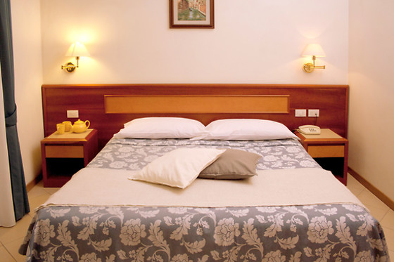 Hotel Bonifacio - photo 4