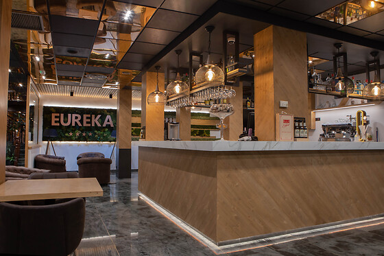 YOMO EUREKA HOTEL - photo 2