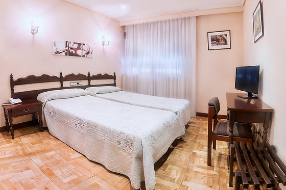 HOTEL CASTELLANO I - photo 1