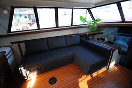 DIAMOND BOAT PARTY