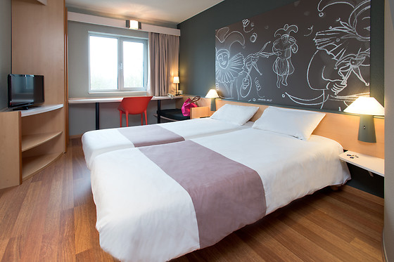 Ibis Charleroi Centre Gare - photo 2