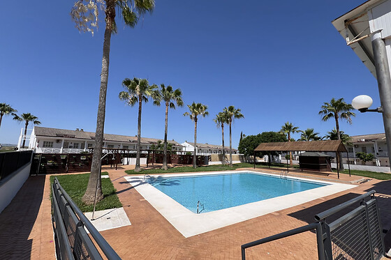 HOTEL BLU TORRE DE SEVILLA - photo 1