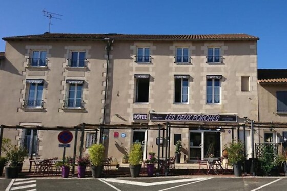 Hôtel brasserie des Deux Porches - photo 0