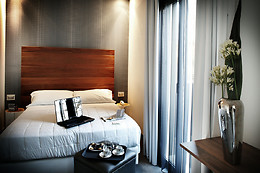 Q Hotel