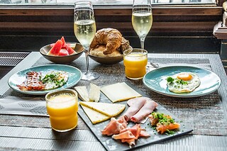 Een luxe ontbijt met bubbels voor 2 bij Smaaksalon (Hasselt - Limburg)