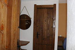 CASA RURAL LA CERECERA Y CASA RURAL VALLECASAR