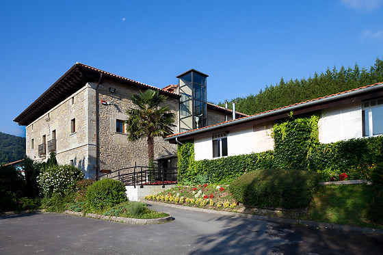 HOTEL IZALDE - photo 0