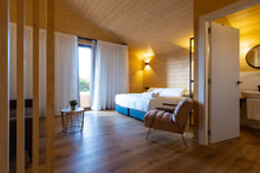 ALGAR CARNOTA SUITES