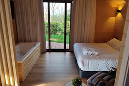 ALGAR CARNOTA SUITES