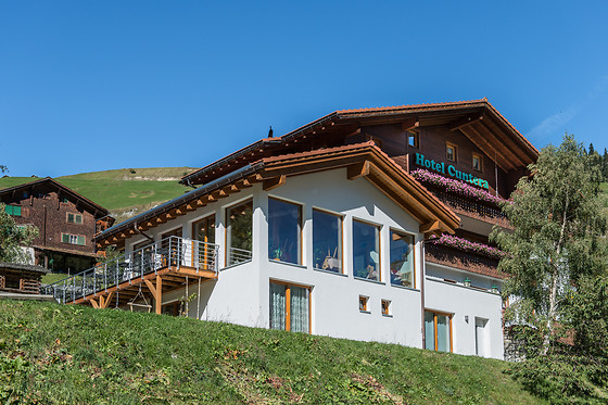 Hotel Cuntera - photo 6