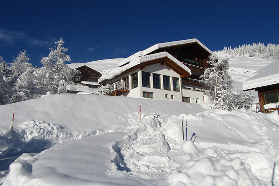 Hotel Cuntera - photo 2