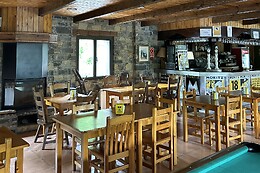 APARTAMENTOS SOLANA, HOTEL TAULL & ROMANIC