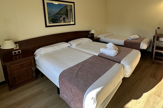 APARTAMENTOS SOLANA, HOTEL TAULL & ROMANIC - photo 12