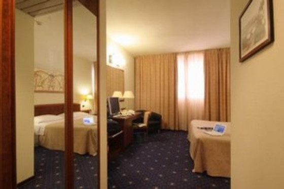 Hotel Mirage - photo 2