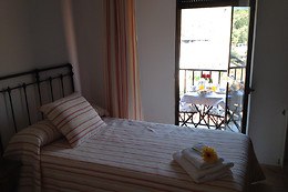 HOSTAL ALBA TARUTA