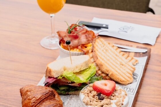 Vitesse Grand Café Restaurant - photo 3