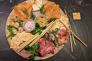 Séjour pour 2 en roulotte, planche apéro, prosecco et vélos électriques chez RAVEL-ÉMOI à Ramillies (Brabant Wallon)