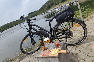 Séjour pour 2 en roulotte, planche apéro, prosecco et vélos électriques chez RAVEL-ÉMOI à Ramillies (Brabant Wallon)