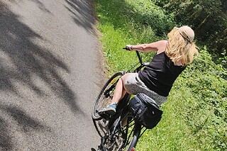 Séjour pour 2 en roulotte, planche apéro, prosecco et vélos électriques chez RAVEL-ÉMOI à Ramillies (Brabant Wallon)