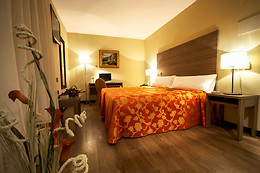 HOTEL LOS BRASEROS CENTRO