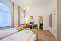 Baross Hotel by Mellow Mood Hotels